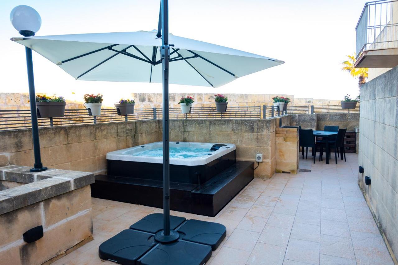 Harbour Views Duplex Maisonette With Jacuzzi Hot Tub Holiday home *