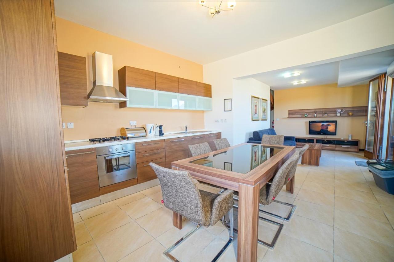 Harbour Views Duplex Maisonette With Jacuzzi Hot Tub Holiday home *